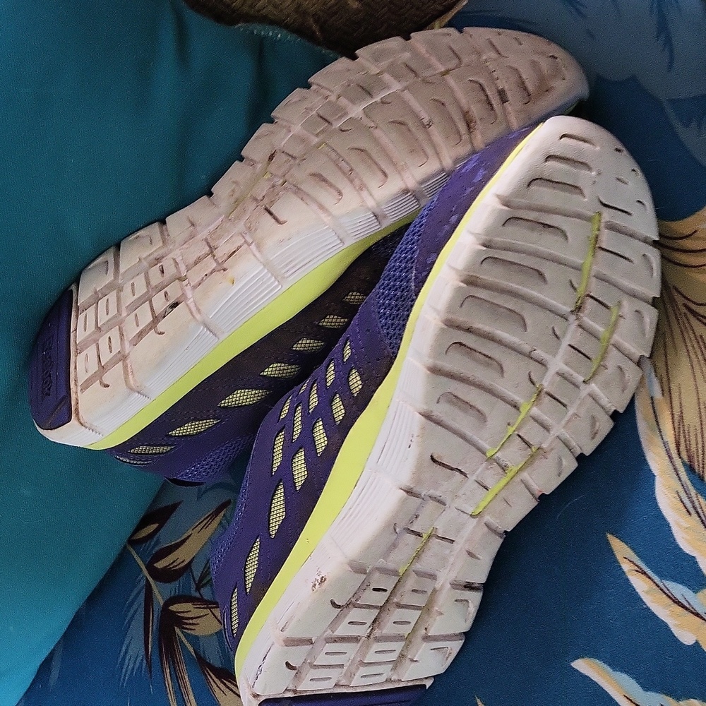 Reebok tennies - Picture 4 of 4